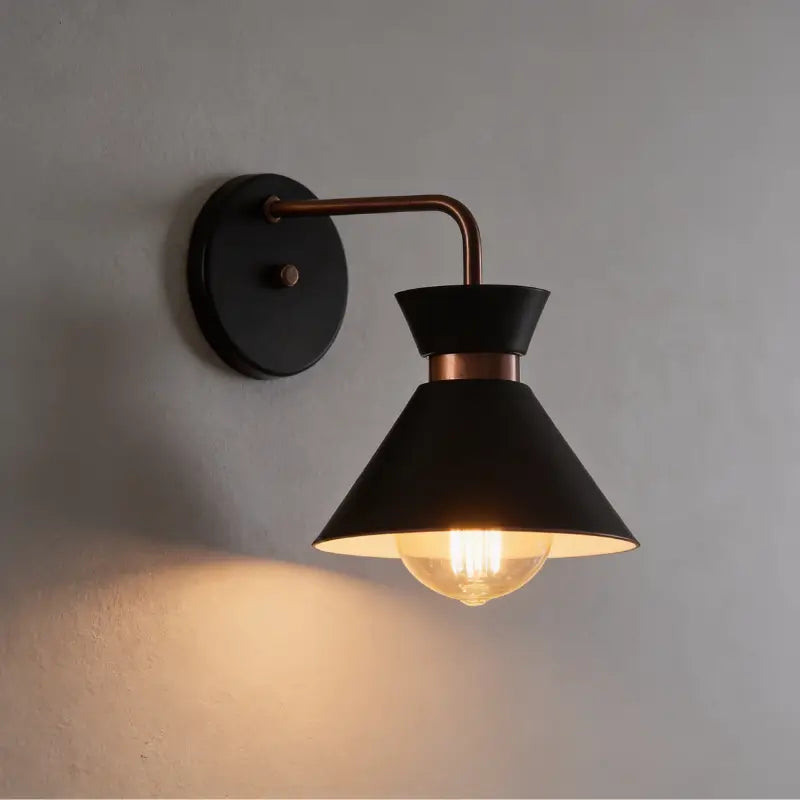 Arandela de Parede Sofia em Alumínio Bivolt - Ilúmine Decor