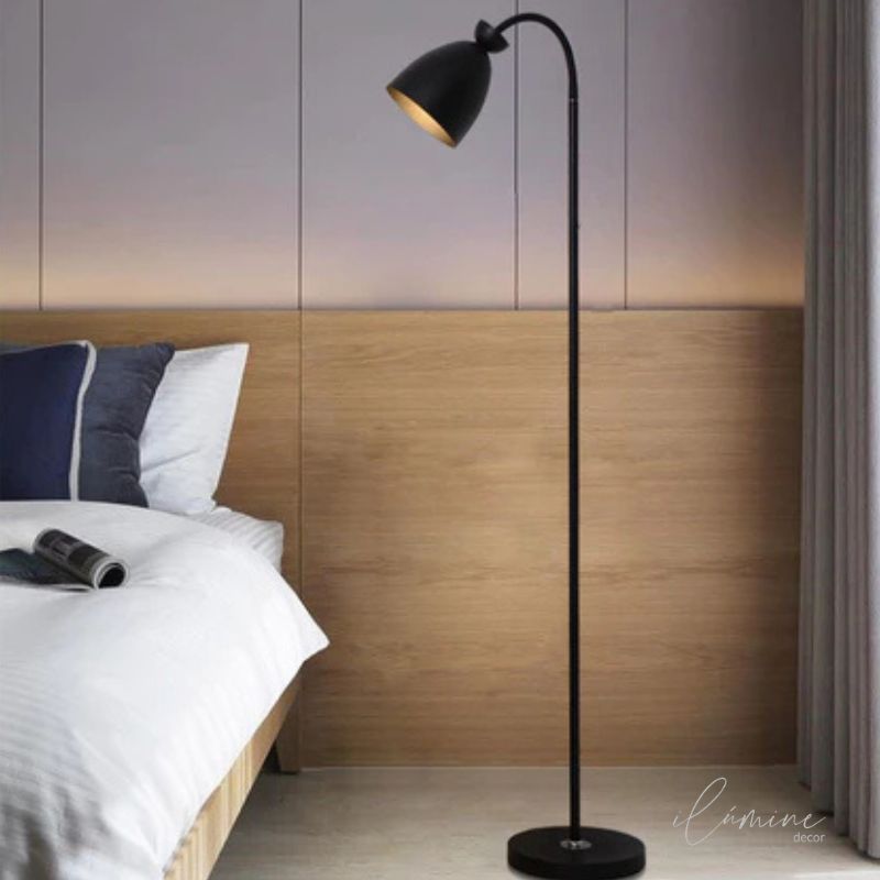 Luminária de Chão Articulada com Pedestal 360° - IlúmineDecor