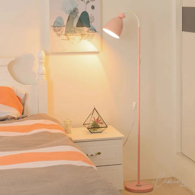 Luminária de Chão Articulada com Pedestal 360° - IlúmineDecor