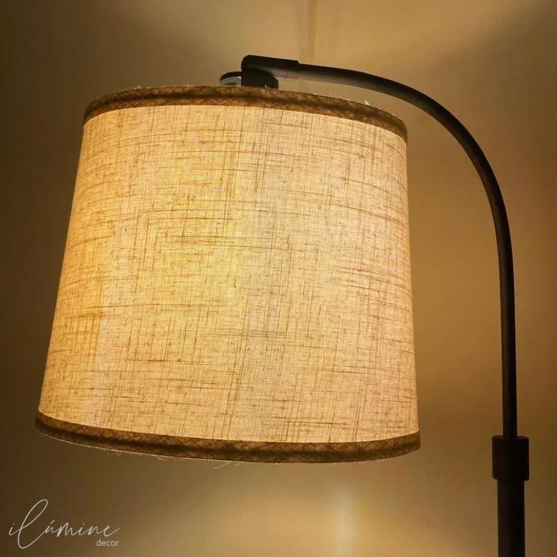 Luminária de Chão Dimerizável com 3 Níveis de Iluminação - Ilúmine Decor