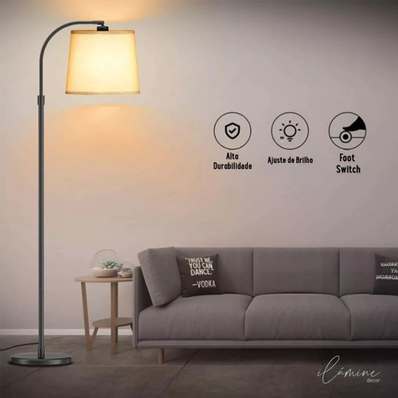 Luminária de Chão Dimerizável com 3 Níveis de Iluminação - Ilúmine Decor