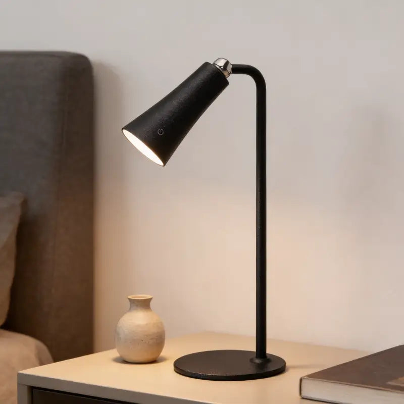 Luminária de Mesa 4 em 1 Led Ajustável 360° - Ilúmine Decor