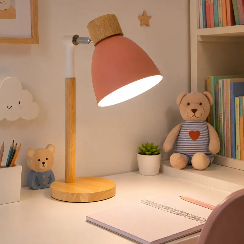 Luminária de Mesa Retrátil em Madeira Articulável 360° - IlúmineDecor