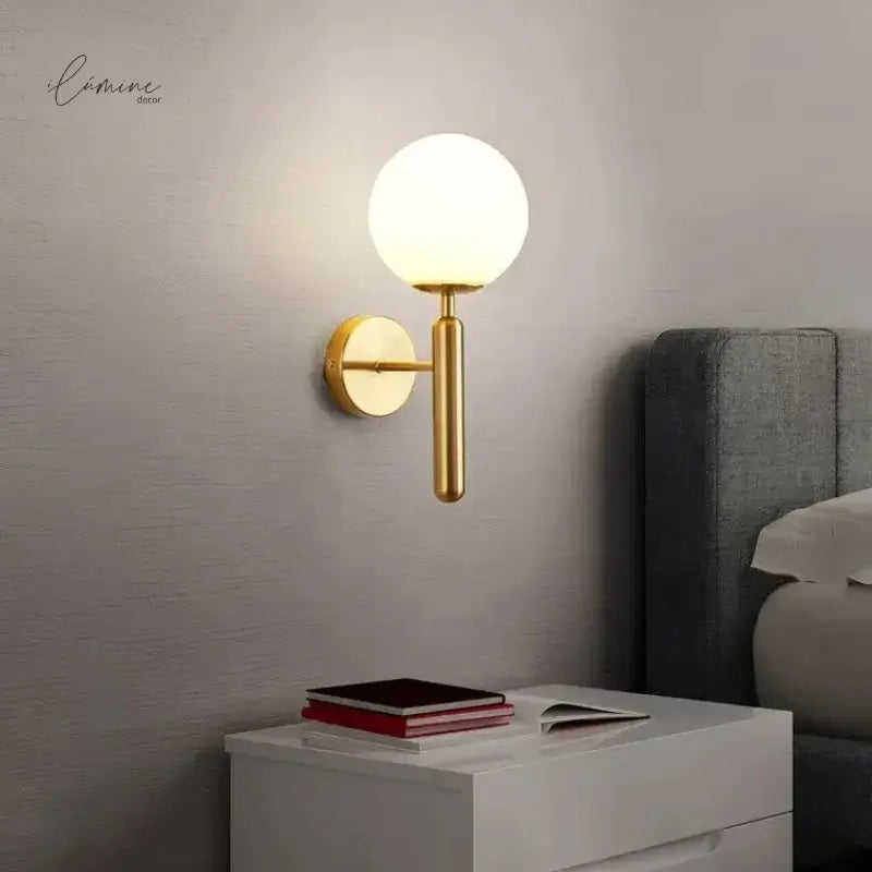 Arandela de Parede Moderna Dourada em Metal - Ilúmine Decor