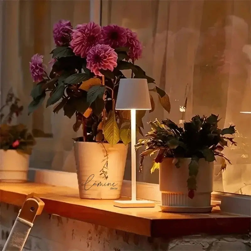 Luminária de Mesa Sem Fio Decorativa Dimerizável - Ilúmine Decor