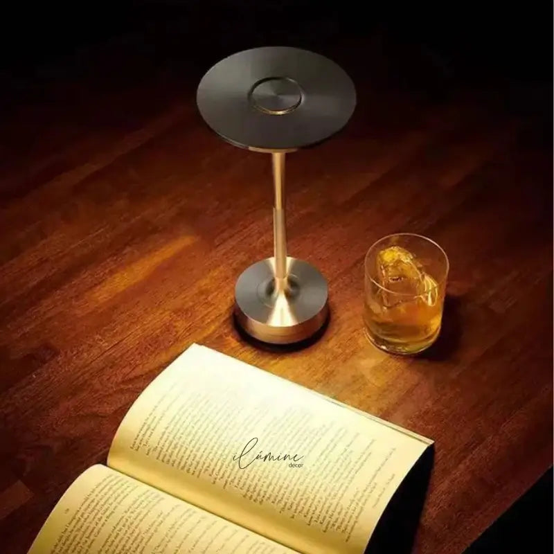 Luminária de Mesa LED Sem Fio 3 Tons de Luz - Ilúmine Decor