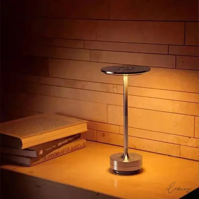 Luminária de Mesa LED Sem Fio 3 Tons de Luz - Ilúmine Decor