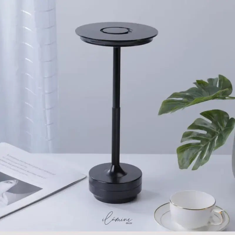 Luminária de Mesa LED Sem Fio 3 Tons de Luz - Ilúmine Decor