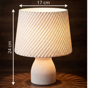 Abajur de Mesa Texturizado com Cúpula Estilo Crochê para Quarto - Ilúmine Decor