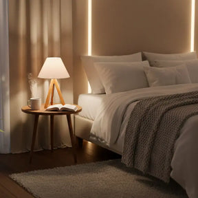 Abajur de Mesa em Madeira Tripé para Quarto - Ilúmine Decor