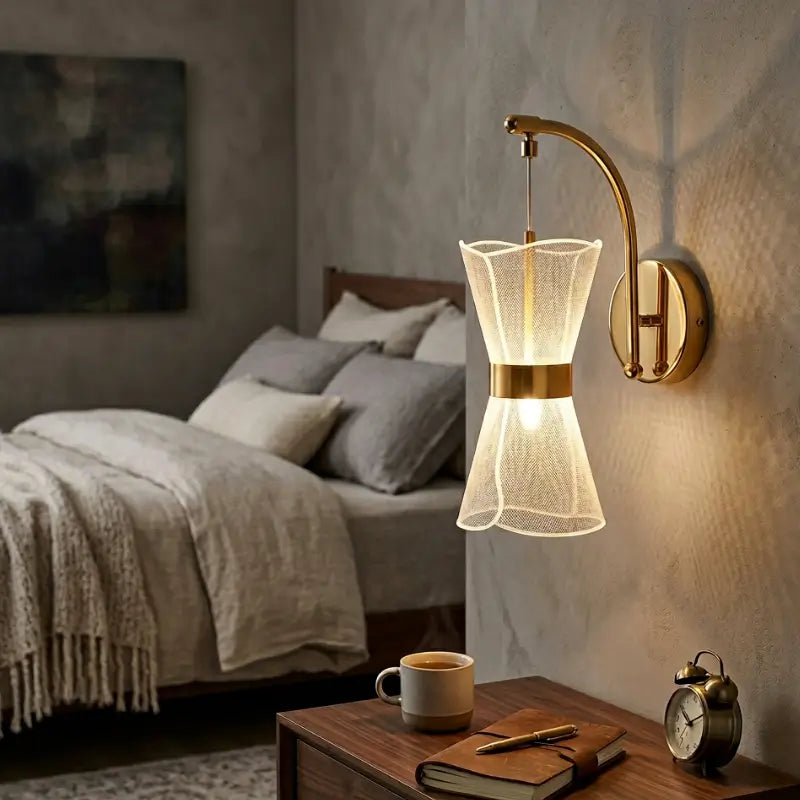 Arandela de Parede Dourada 3 Cores de Luz Bivolt - Ilúmine Decor