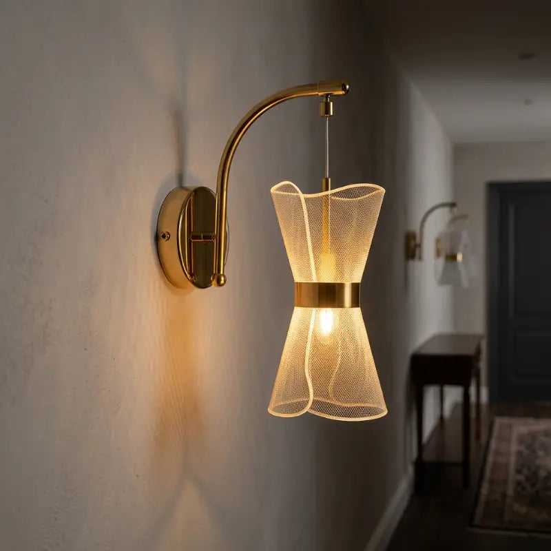 Arandela de Parede Dourada 3 Cores de Luz Bivolt - Ilúmine Decor