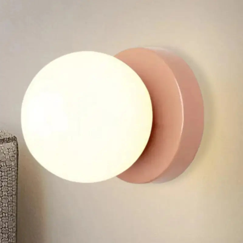 Arandela de Parede Minimalista com Globo de Vidro