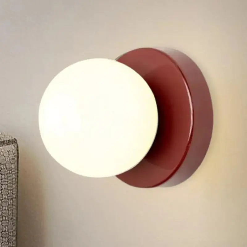 Arandela de Parede Minimalista com Globo de Vidro
