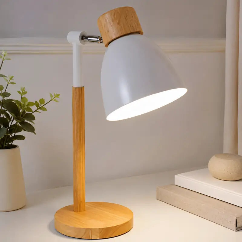 Luminária de Mesa Retrátil em Madeira Articulável 360° - IlúmineDecor