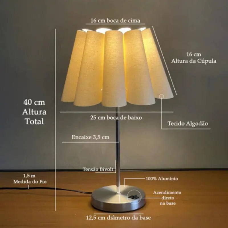 Luminária de Mesa com Cúpula Pétala Tecido e Interruptor - Ilúmine Decor