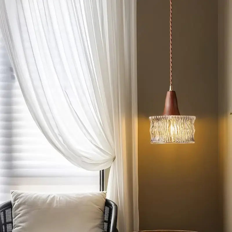 Luminária de Teto Pendente Madeira e Vidro Estilo Nórdico - Ilúmine Decor