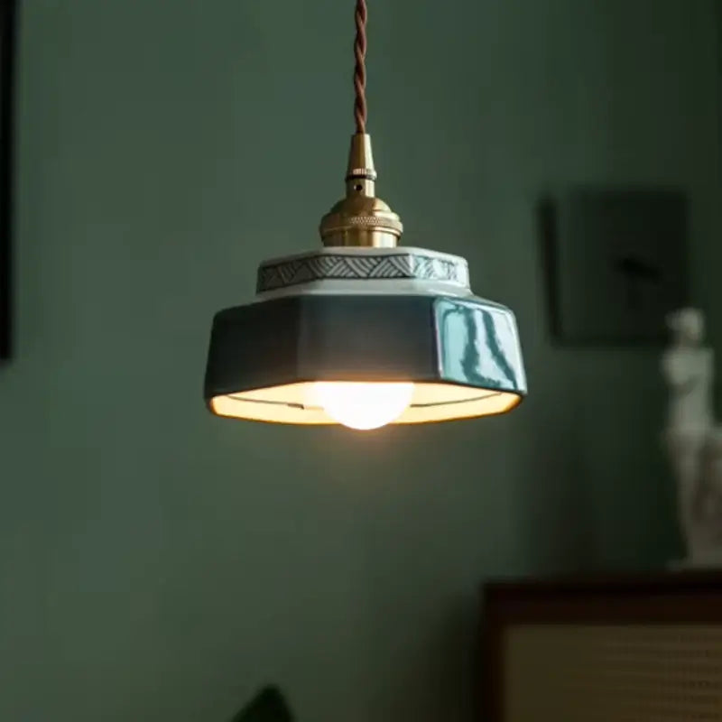 Luminária de Teto Pendente Vintage em Cerâmica e Pintada à Mão - Ilúmine Decor