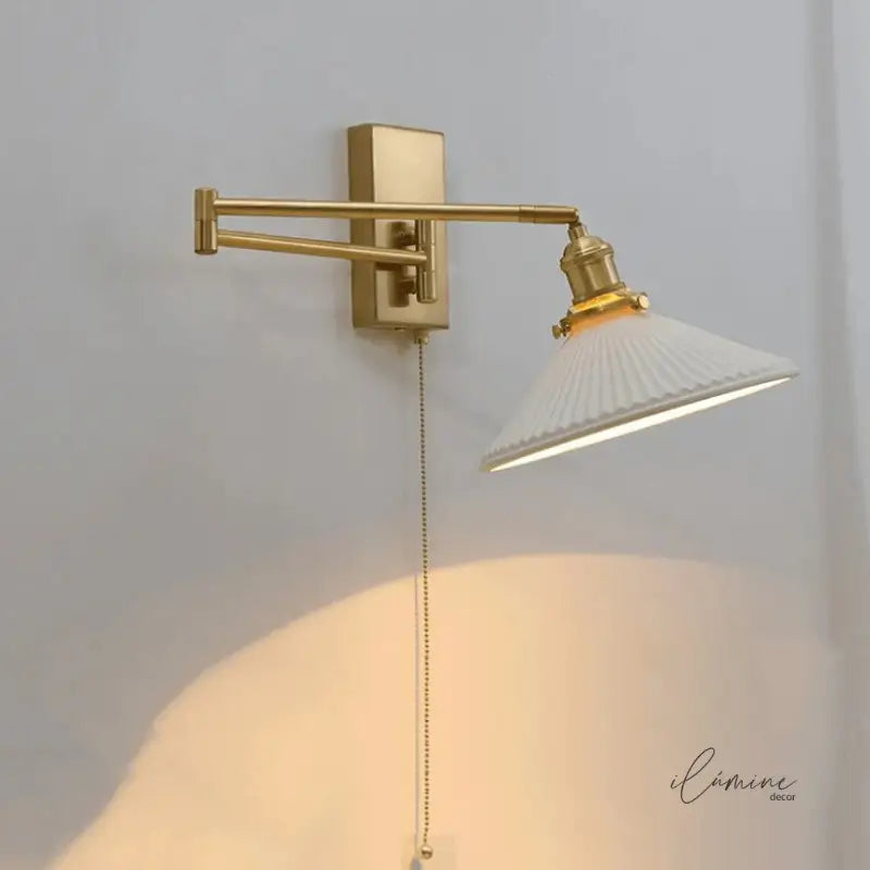 Arandela de Parede Articulada Retrô dourada - Ilúmine Decor