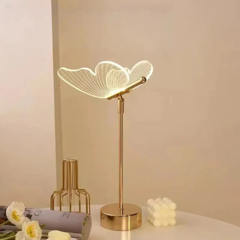 luminária de Mesa Decorativa Borboleta Nórdica 3 Tons de Luz - Ilúmine Decor