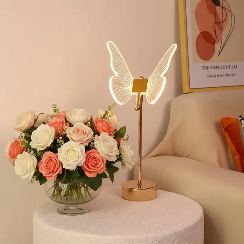 luminária de Mesa Decorativa Borboleta Nórdica 3 Tons de Luz - Ilúmine Decor